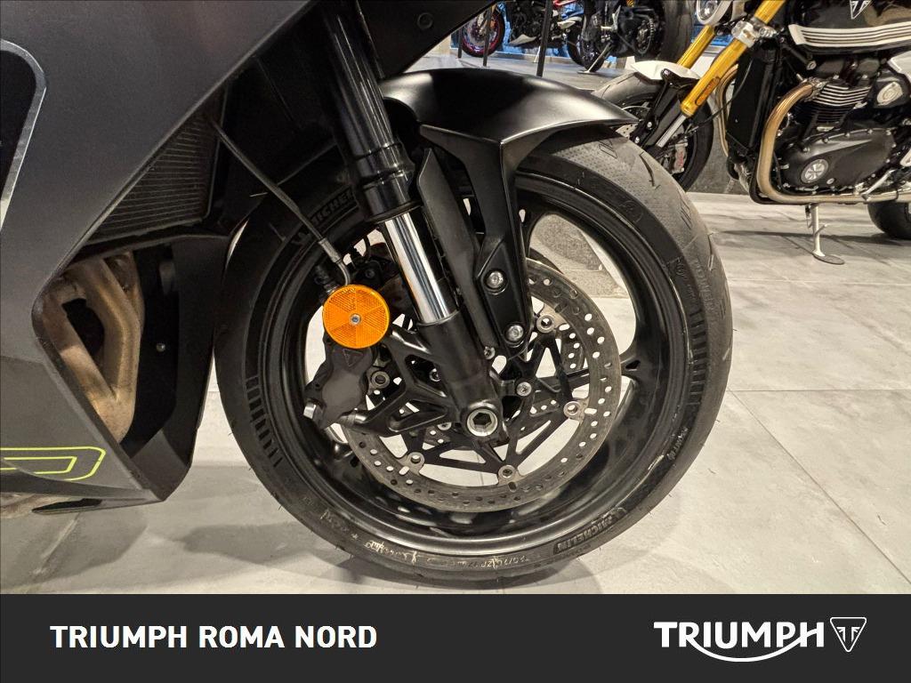 TRIUMPH Daytona 660 Abs