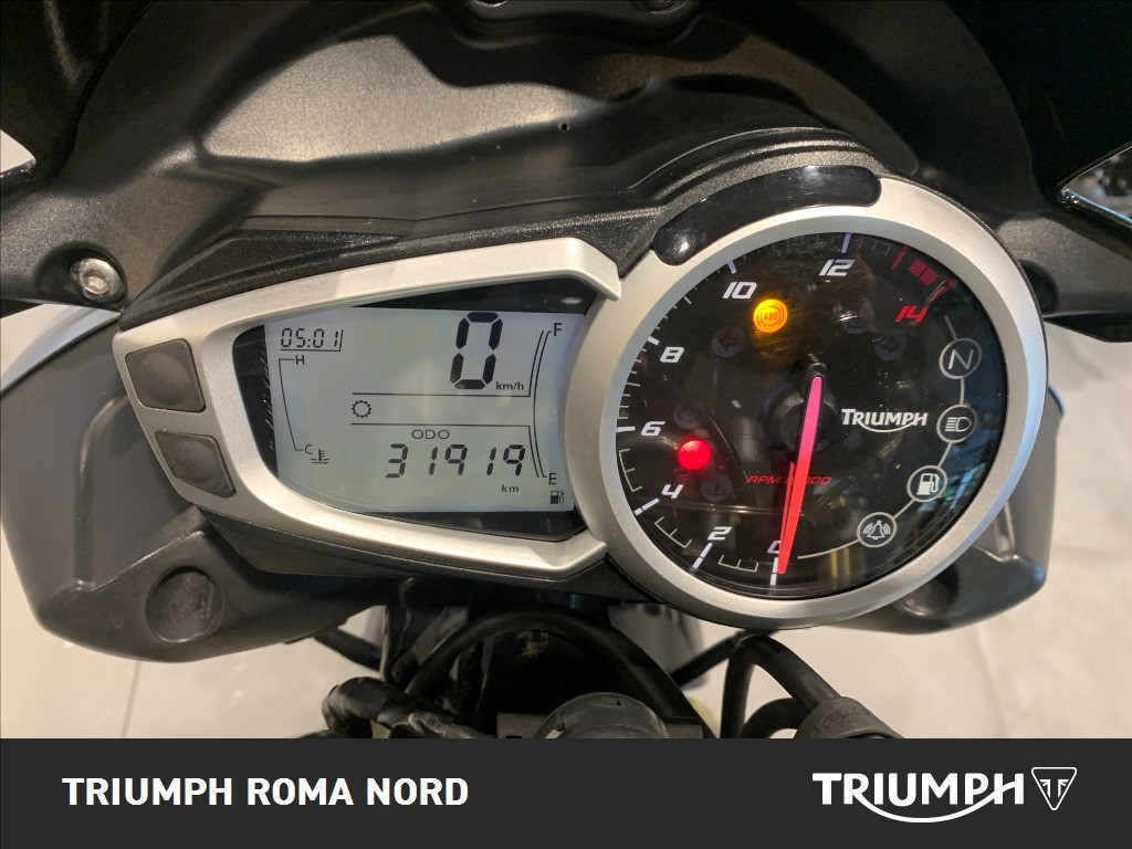 TRIUMPH Street Triple 675 