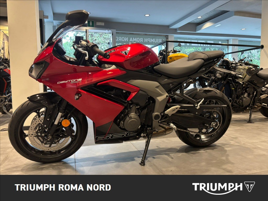 TRIUMPH Daytona 660 Abs